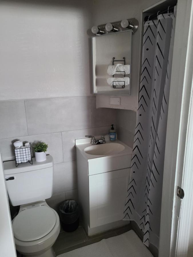 Modern Studio Retreat With King Bed - Cozy Comfort Pahokee Eksteriør billede